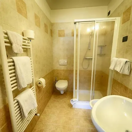 Garni Cecilia 3*