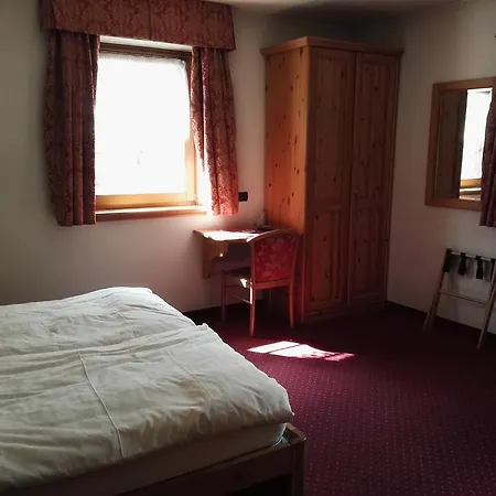 Bed & Breakfast Garni Cecilia 3*