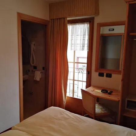 Garni Cecilia 3*